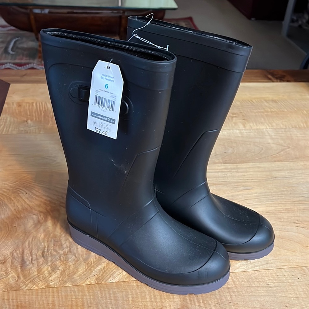 Time and Tru ladies wedge rain boots